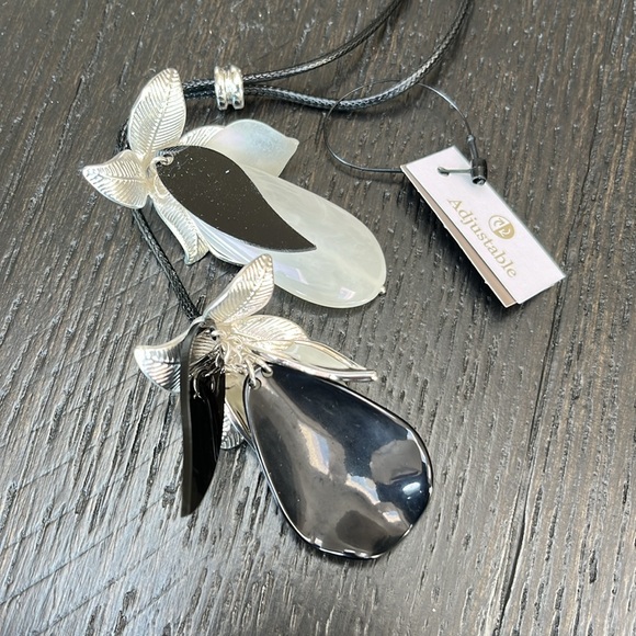 Chico’s black, white and silver flower adjustable necklace - Picture 2 of 5